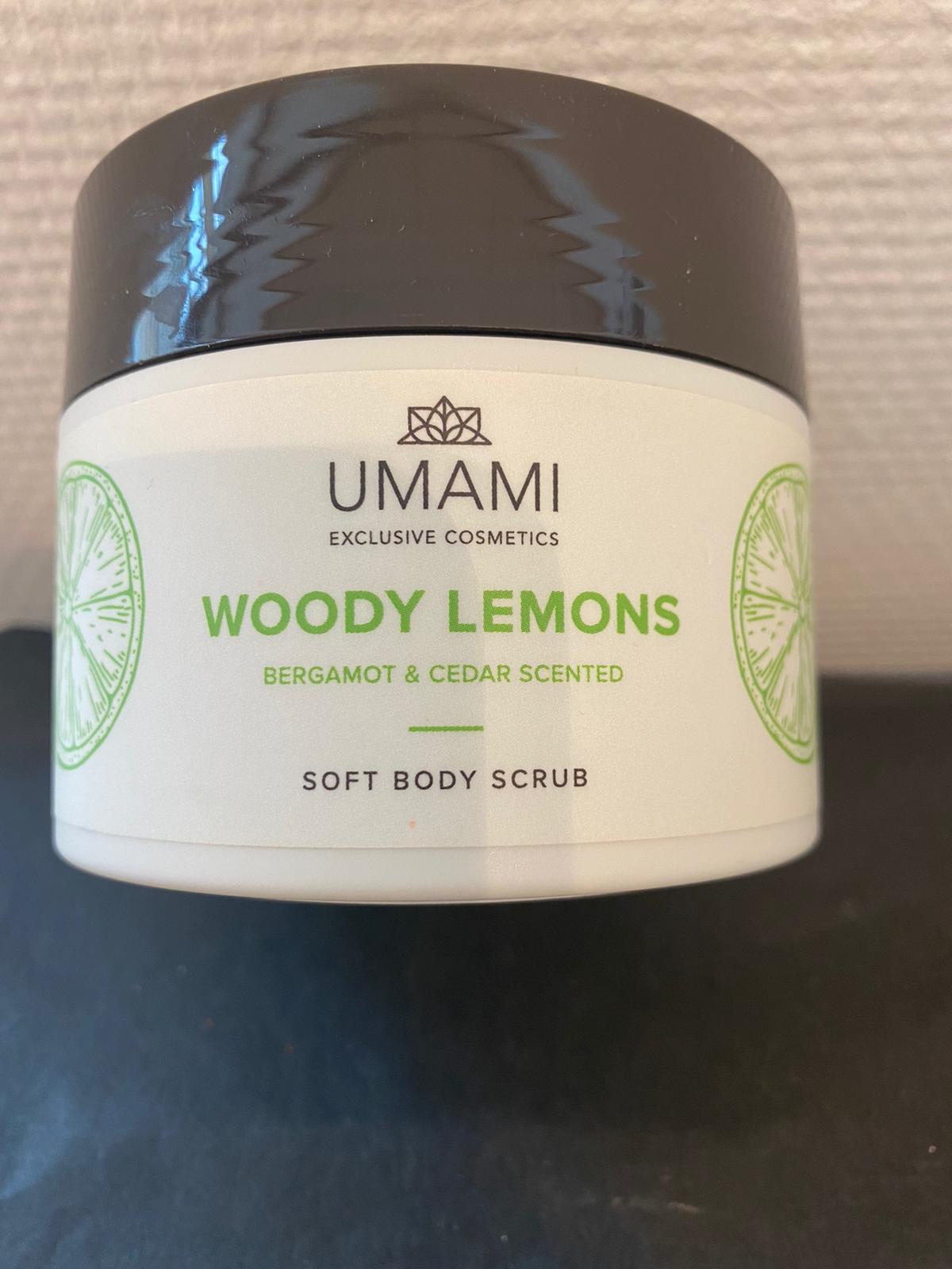 Umami woody lemons body scrub
